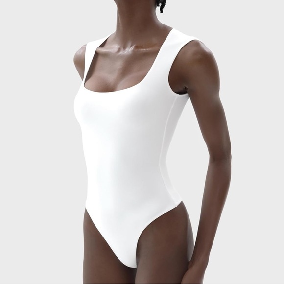 Women’s Square Neck Cap Sleeve Bodysuit - Picture 4 of 4